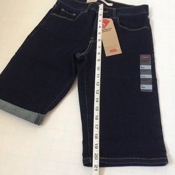 Levi's Mid Rise Denim Bermuda Jean Shorts  0/W25 - Picture 15 of 16